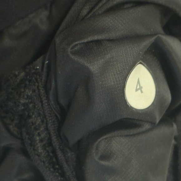 Lululemon What the Fluff Pullover Jacket size 4 black - Picture 8 of 8